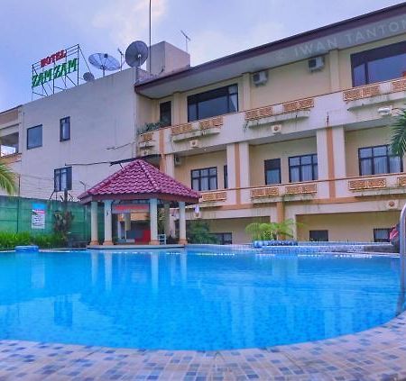 Zamzam Hotel And Resort Batu  Extérieur photo