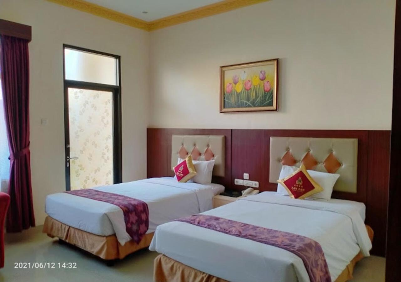 Zamzam Hotel And Resort Batu  Extérieur photo