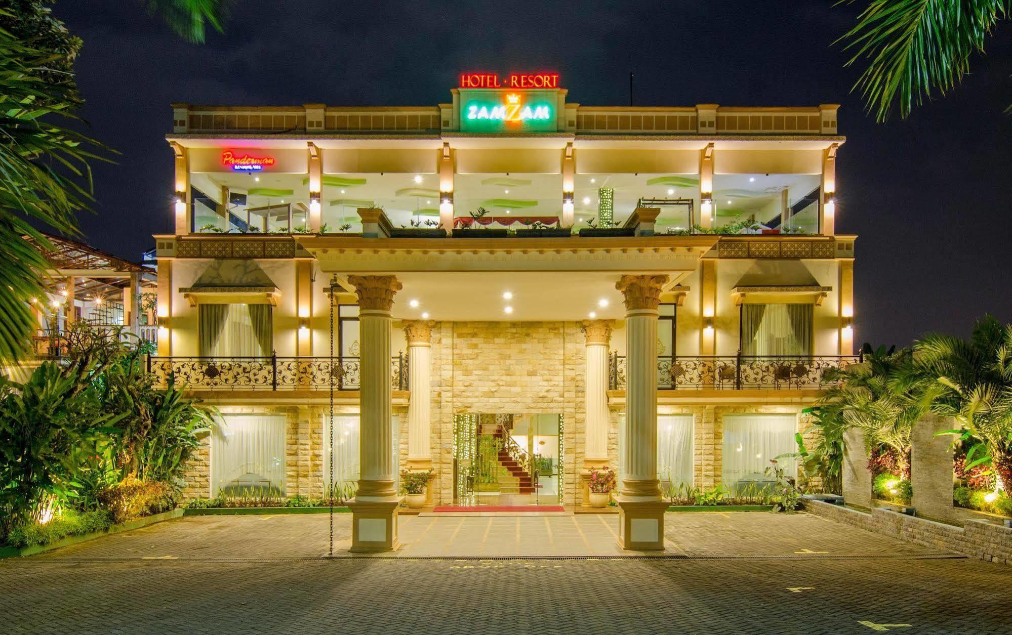 Zamzam Hotel And Resort Batu  Extérieur photo