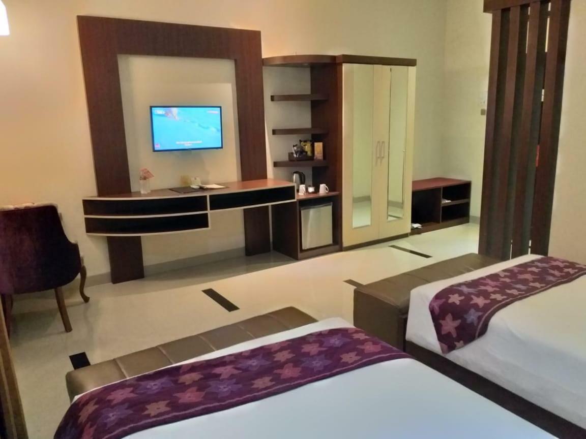 Zamzam Hotel And Resort Batu  Extérieur photo